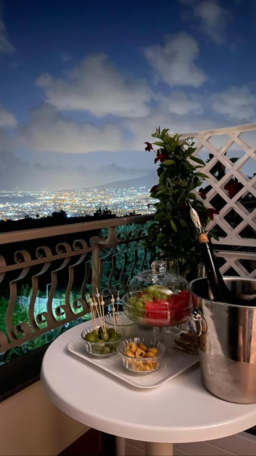 La Vigna Del Vento Bed & Breakfast Casola di Napoli Ngoại thất bức ảnh