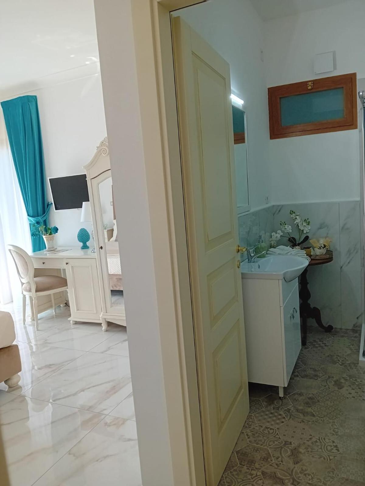 La Vigna Del Vento Bed & Breakfast Casola di Napoli Ngoại thất bức ảnh
